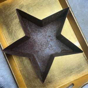 Rustic Star-Shaped Metal Tray